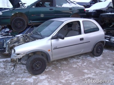 Opel Corsa Hatchback 1997