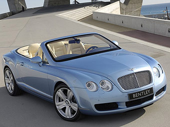 Atšaukta 13,5 tūkstančių Bentley automobilių